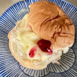 クリームチーズでプチチーズクリームパン